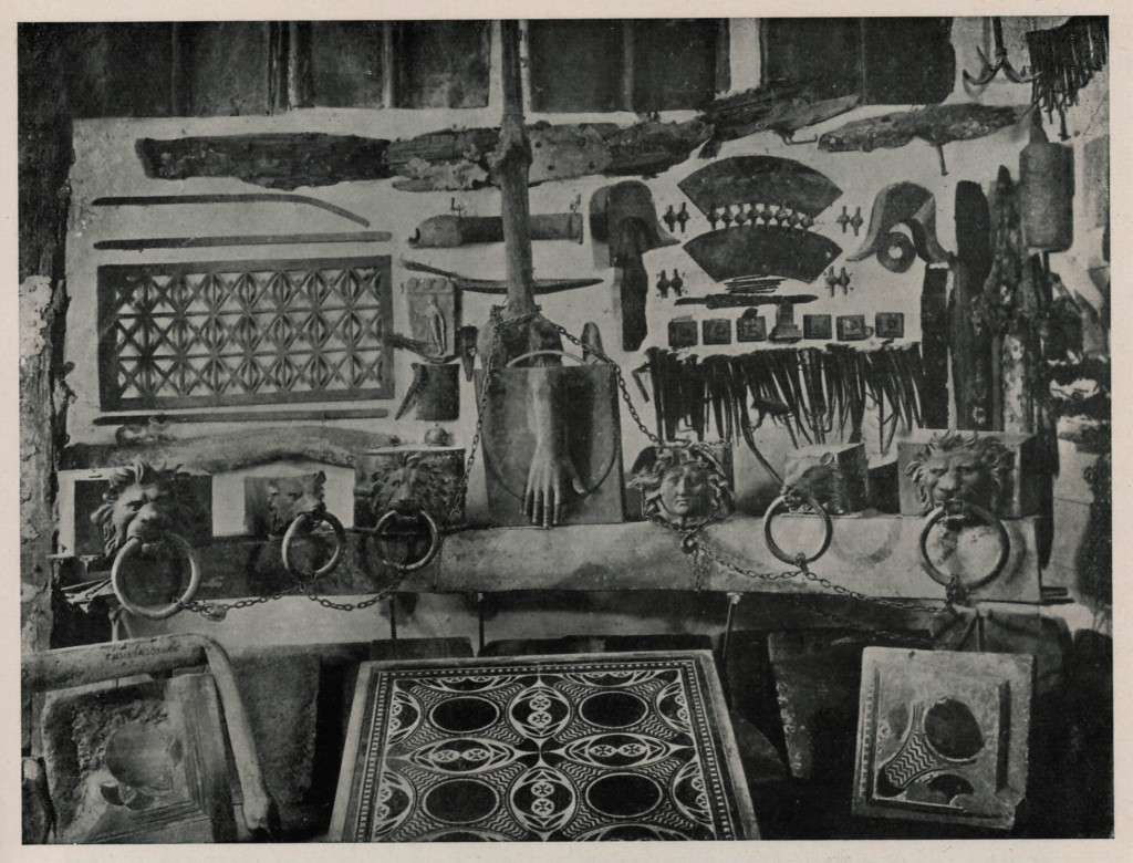 Foto 2 Original photo of the findings Nemi